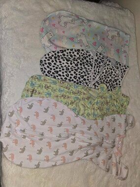 *SET OF 4* - Baby Swaddle Sacks (Sizes range from infant to 6 months)